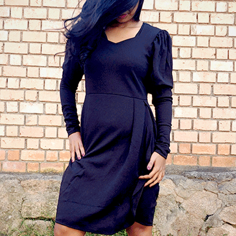 Robe noire manche bouffante