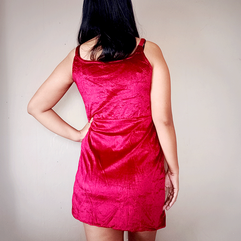 Robe décontractée courte bretelle red velvet